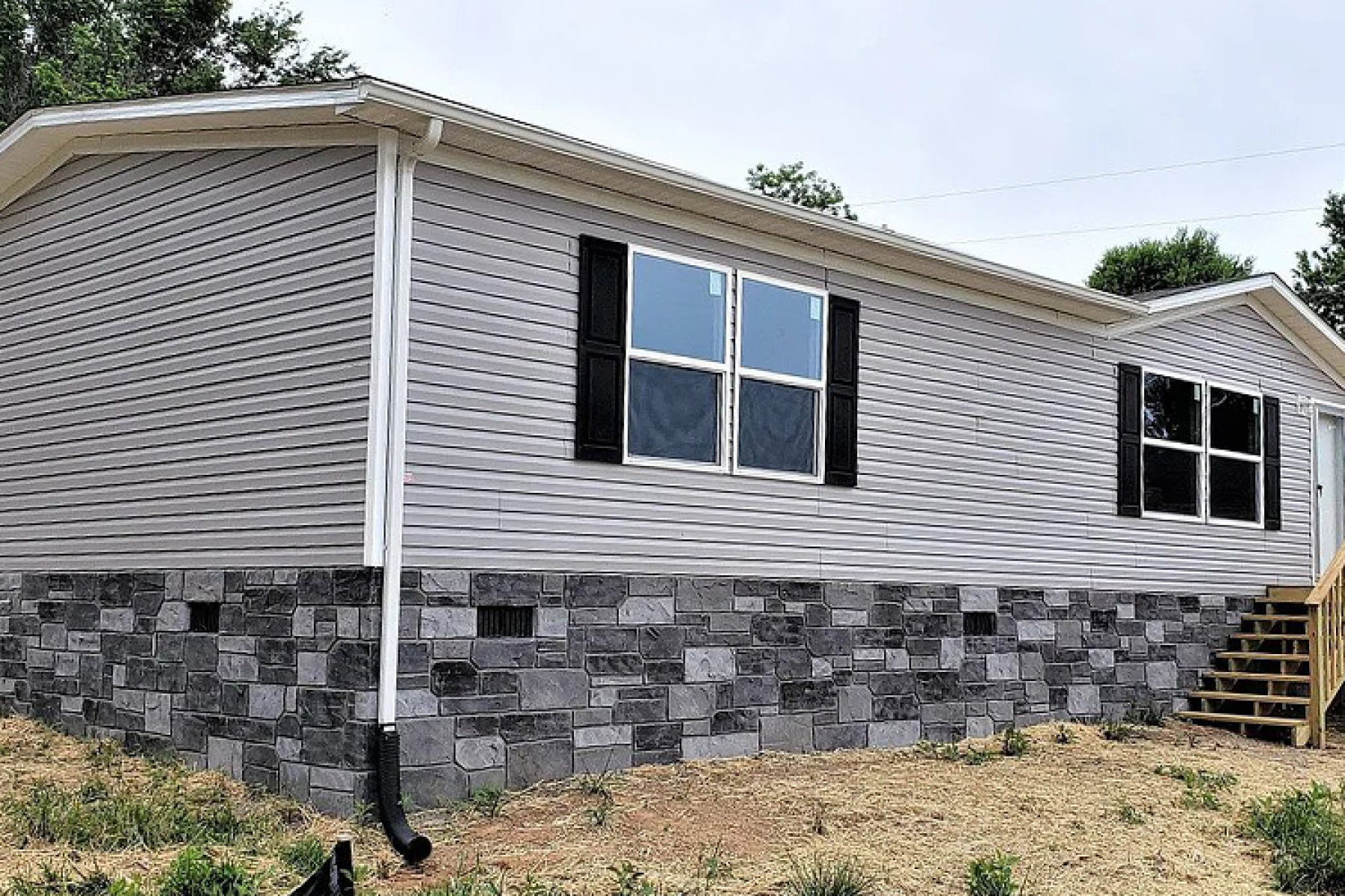 faux-stone-skirting-for-mobile-homes